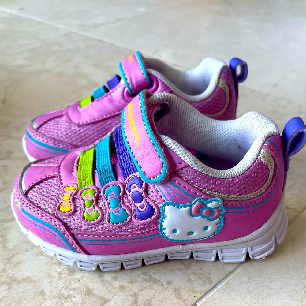 Hello Kitty HK LIL BONNIE Pink Toddler Girl shies Size 6M. EUC bought in Tokyo